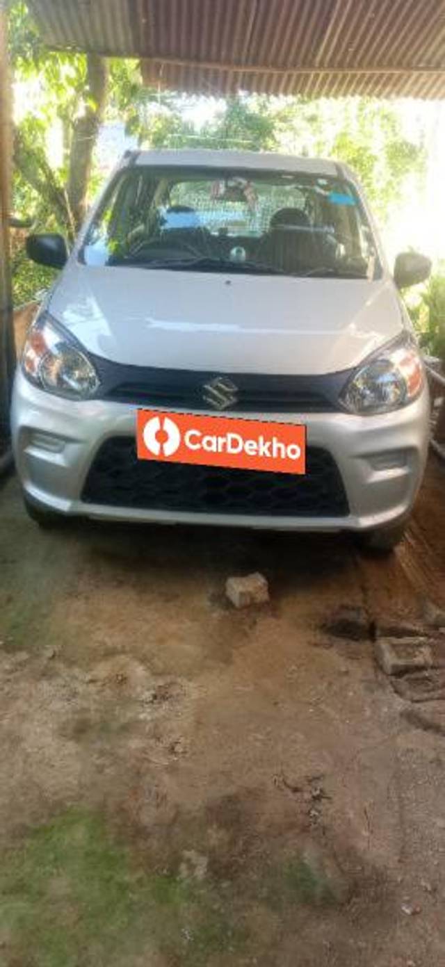 https://images10.gaadi.com/usedcar_image/3598296/original/processed_e8909696-e924-4078-8582-2ccee380436e.jpg?imwidth=6400