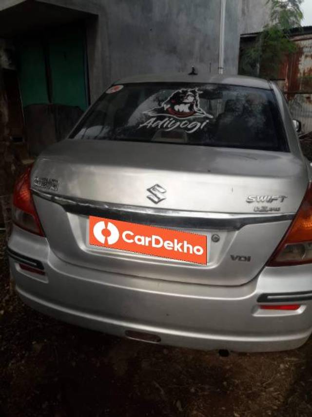 https://images10.gaadi.com/usedcar_image/3598552/original/processed_32fb848d-ee4d-477a-838c-e64947417f33.jpg?imwidth=6402