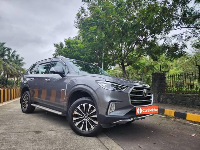 https://images10.gaadi.com/usedcar_image/3598749/original/processed_img2881476__used_car_2881476_1696062255.jpg?imwidth=6400