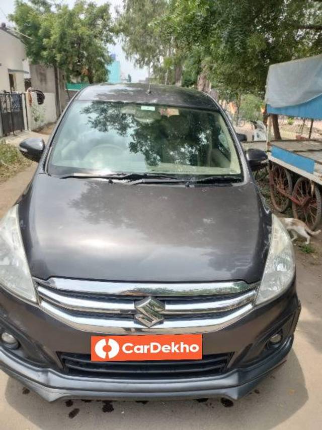 https://images10.gaadi.com/usedcar_image/3598861/original/processed_39216ce4-ae53-44c9-bfda-43beb97334ae.jpg?imwidth=6402