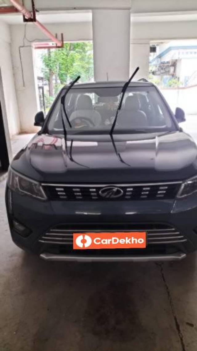 https://images10.gaadi.com/usedcar_image/3598930/original/processed_e4dc6165-cb98-463a-9ca2-e0b2ffa59cc1.jpg?imwidth=6400