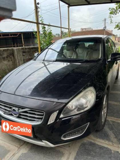 Volvo S60 D4 SUMMUM Volvo S60 D4 SUMMUM