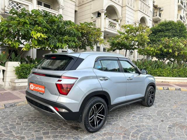 https://images10.gaadi.com/usedcar_image/3599337/original/processed_img2881844__used_car_2881844_1696077839.jpg?imwidth=6402