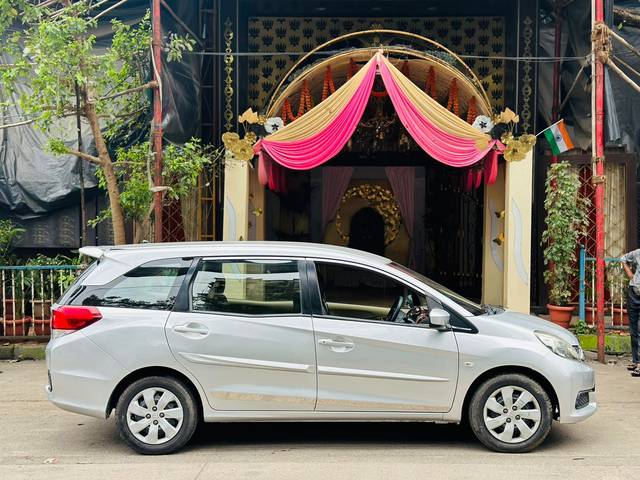 https://images10.gaadi.com/usedcar_image/3599422/original/img2881896__used_car_2881896_1696080507.jpg?imwidth=6401