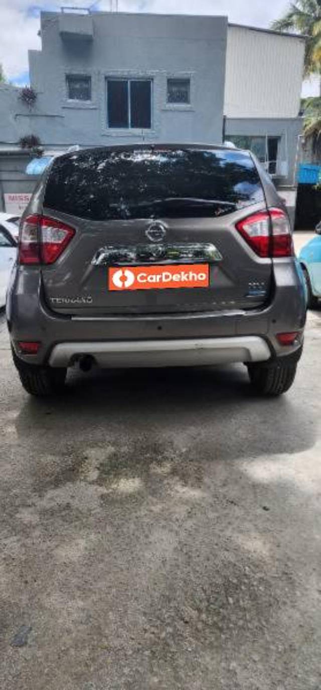 https://images10.gaadi.com/usedcar_image/3599449/original/processed_9d6f8410-abfd-4c91-9f56-4a65a30fa567.jpeg?imwidth=6402