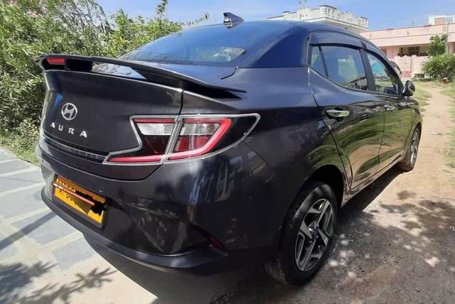 https://images10.gaadi.com/usedcar_image/3599507/original/processed_d078b747-1822-4f29-beea-75c5936e8613.jpg?imwidth=6402