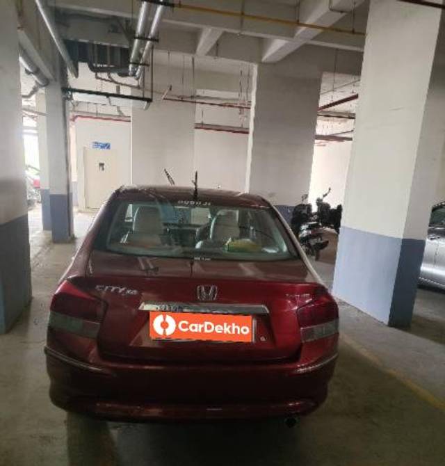 https://images10.gaadi.com/usedcar_image/3599570/original/processed_f862acee-88d3-4d62-b9e1-f5caac68f6b4.jpg?imwidth=6402