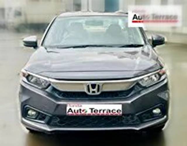 https://images10.gaadi.com/usedcar_image/3599634/original/img3599634__replace_img_651bdb6848d9f_1696324456.png?imwidth=6400