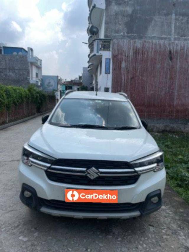 https://images10.gaadi.com/usedcar_image/3599841/original/processed_963cf1a8-030e-482e-87a7-518e4832e7c0.jpeg?imwidth=6402