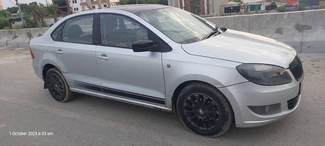 https://images10.gaadi.com/usedcar_image/3599929/original/processed_9a3f88d1-7fcc-4a73-80d3-7f4f9c031203.jpg?imwidth=6401