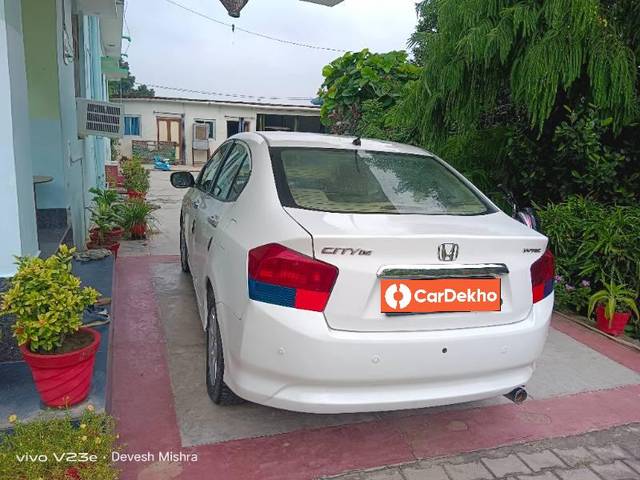 https://images10.gaadi.com/usedcar_image/3599941/original/processed_41235c5f-0019-4487-8882-fd7a352b1cd8.jpg?imwidth=6402