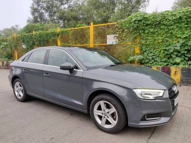 https://images10.gaadi.com/usedcar_image/3600011/original/img2882054__used_car_2882054_1696137729.jpg?imwidth=6400