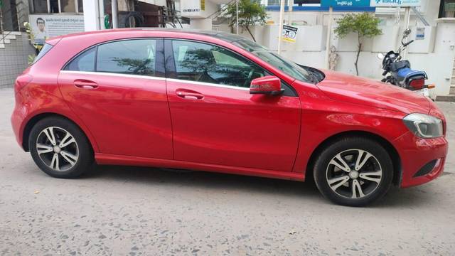https://images10.gaadi.com/usedcar_image/3600128/original/processed_b49c4022-954a-461a-bfb6-2743970a1a84.jpeg?imwidth=6401