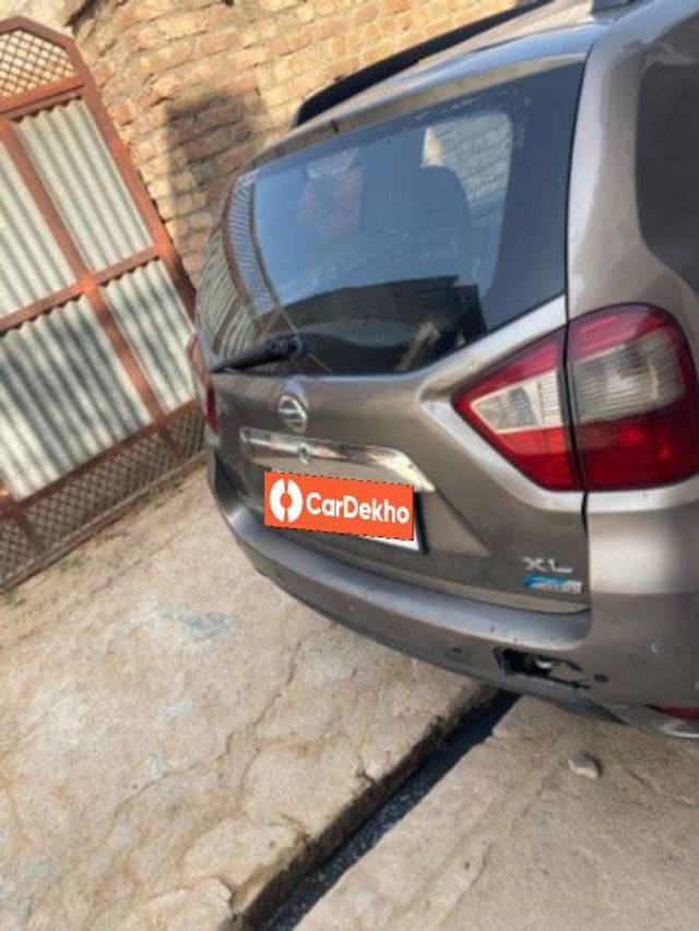 https://images10.gaadi.com/usedcar_image/3600198/original/processed_46055406-96b5-414c-bf05-8f8198789d4b.jpeg?imwidth=6401