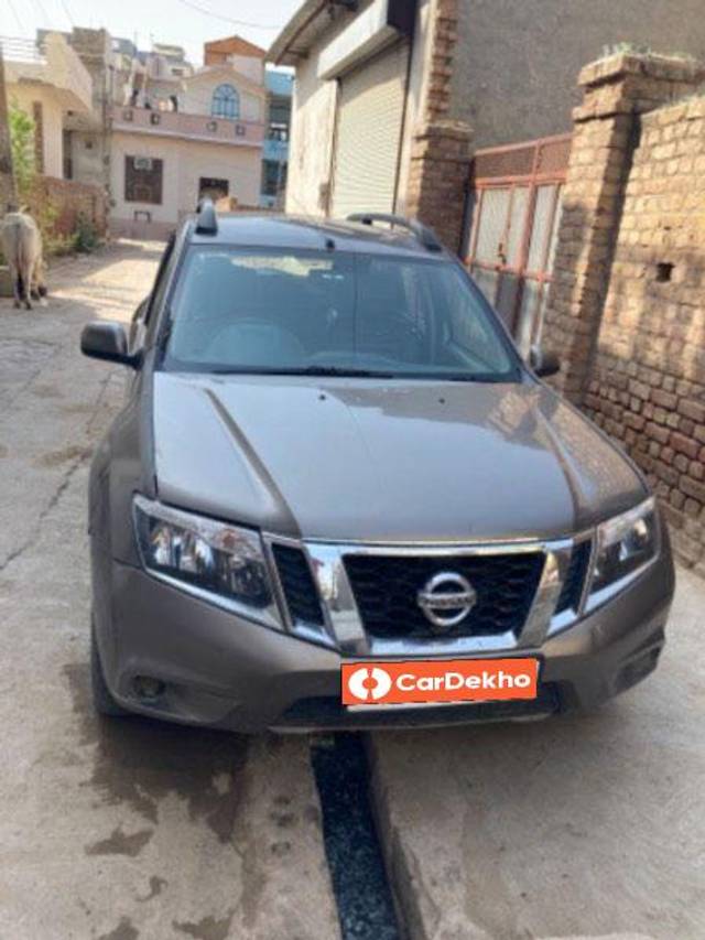 https://images10.gaadi.com/usedcar_image/3600198/original/processed_d98a2046-b6ba-40b3-91a5-3abaaa50cc6e.jpeg?imwidth=6400