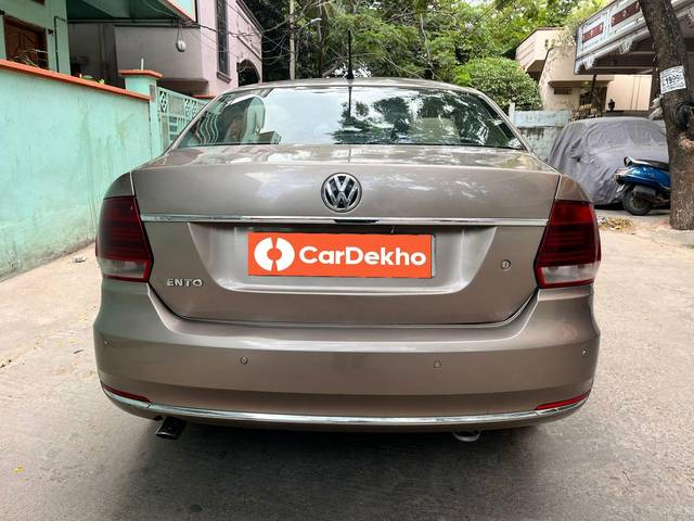 https://images10.gaadi.com/usedcar_image/3600206/original/processed_img2882145__used_car_2882145_1696144778.jpg?imwidth=6402