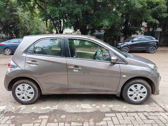 https://images10.gaadi.com/usedcar_image/3600207/original/img2882146__used_car_2882146_1696144776.jpg?imwidth=6401