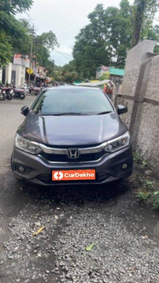 https://images10.gaadi.com/usedcar_image/3600214/original/processed_69d2736b-f88e-4999-a5d0-2910e1ad839b.jpeg?imwidth=6400