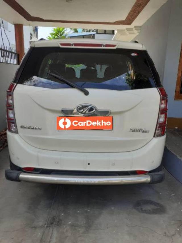 https://images10.gaadi.com/usedcar_image/3600292/original/processed_a928b0a9-0957-45eb-aa2f-c99a3a32b17c.jpg?imwidth=6401