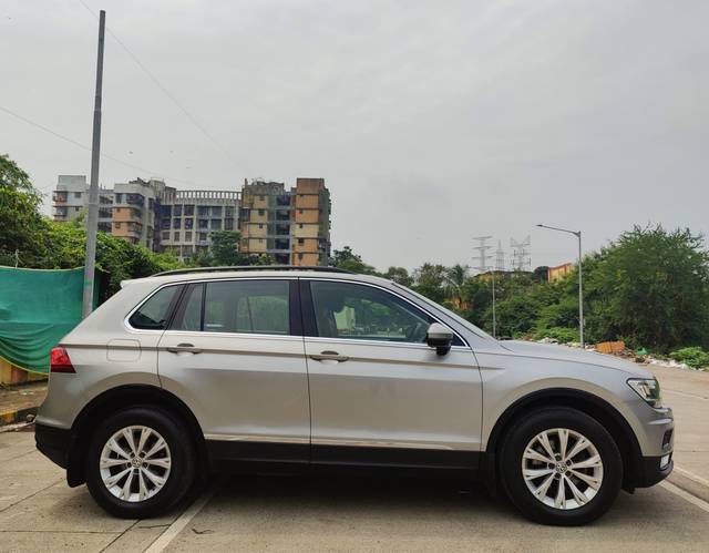 https://images10.gaadi.com/usedcar_image/3600418/original/img2882239__used_car_2882239_1696151022.jpg?imwidth=6402