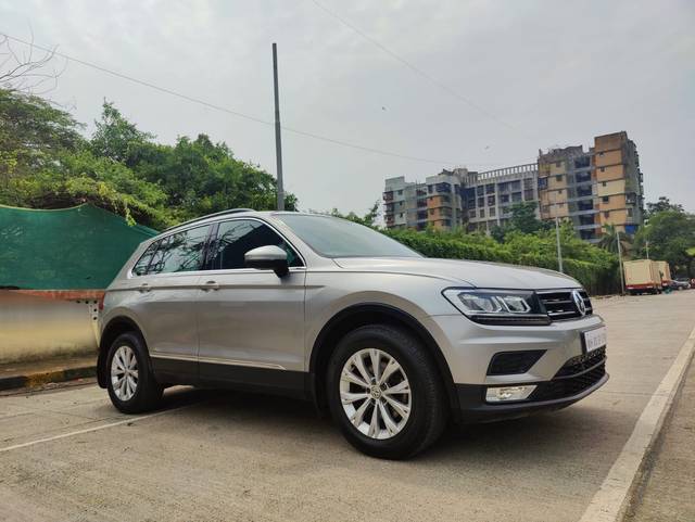 https://images10.gaadi.com/usedcar_image/3600418/original/processed_img2882239__used_car_2882239_1696151017.jpg?imwidth=6401