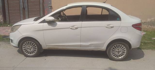 https://images10.gaadi.com/usedcar_image/3600465/original/24__VCC_IMG_1695540622868_1794492_95_1695541051.jpg?imwidth=6401
