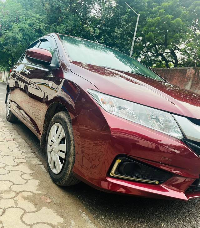 https://images10.gaadi.com/usedcar_image/3600544/original/img2882290__used_car_2882290_1696156128.jpg?imwidth=6400