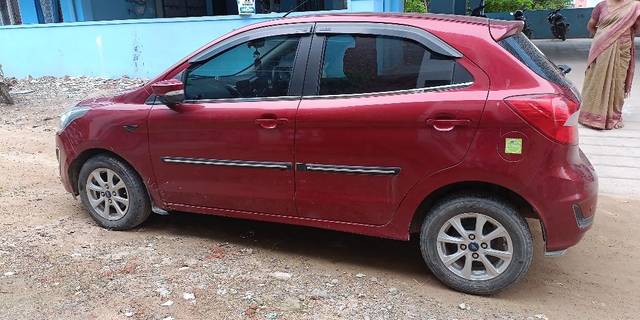 https://images10.gaadi.com/usedcar_image/3600564/original/24__VCC_IMG_1695546082350_1794524_95_1695546431.jpg?imwidth=6402