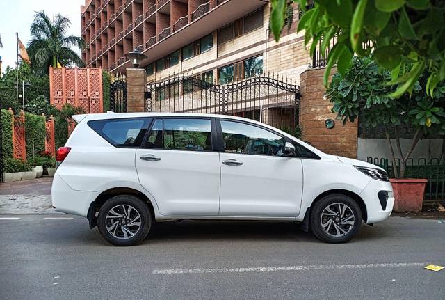 https://images10.gaadi.com/usedcar_image/3600690/original/processed_img2882353__used_car_2882353_1696160659.jpg?imwidth=6401
