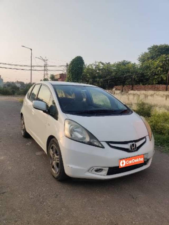 https://images10.gaadi.com/usedcar_image/3600850/original/processed_5e269b6c-3c99-4102-a80c-1f0d8819104a.jpg?imwidth=6400