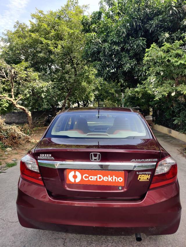 https://images10.gaadi.com/usedcar_image/3600990/original/processed_img2882445__used_car_2882445_1696175319.jpg?imwidth=6402