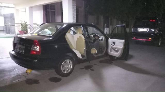 https://images10.gaadi.com/usedcar_image/3601097/original/processed_a7c4166a-3f18-4517-8f7a-af889f0d71fd.jpg?imwidth=6402