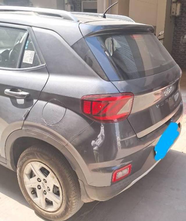 https://images10.gaadi.com/usedcar_image/3601249/original/processed_bc8532a7-0160-49a0-9ddd-8deb775d57e1.jpg?imwidth=6400