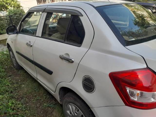 https://images10.gaadi.com/usedcar_image/3601396/original/processed_93eaf999-cbf1-43cd-8aa5-2229f09711bc.jpg?imwidth=6402