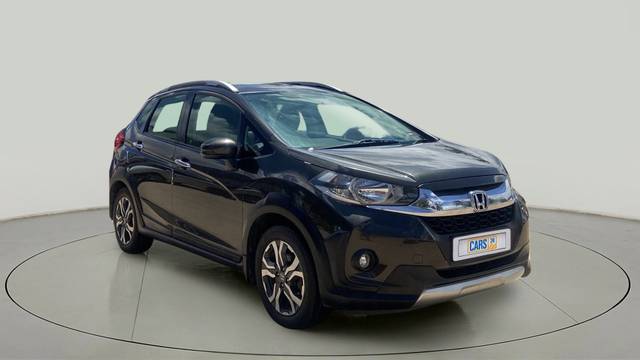 https://images10.gaadi.com/usedcar_image/3601699/original/slot__7-10272256784-dc38d49916684a15ba0466eeb27c0a94-Exterior-7.jpg?imwidth=6400