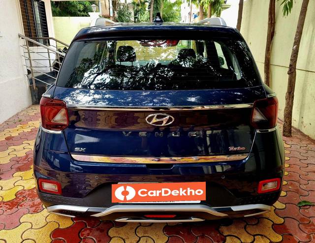 https://images10.gaadi.com/usedcar_image/3601779/original/processed_img2882618__used_car_2882618_1696237438.jpg?imwidth=6402