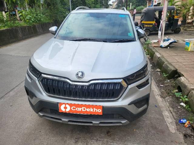 https://images10.gaadi.com/usedcar_image/3601807/original/processed_f8ad816a-78f1-464b-af9d-50de18cb9029.jpg?imwidth=6400