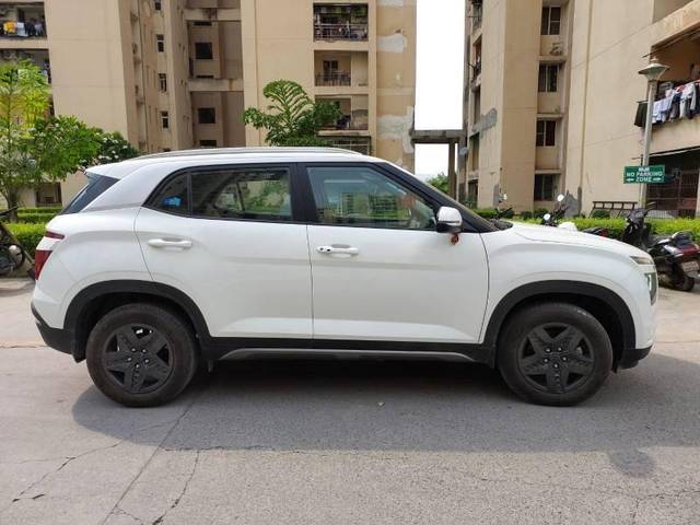https://images10.gaadi.com/usedcar_image/3601898/original/processed_6d34c3a8-c01f-486d-b17c-d0e4f61d1890.jpg?imwidth=6402