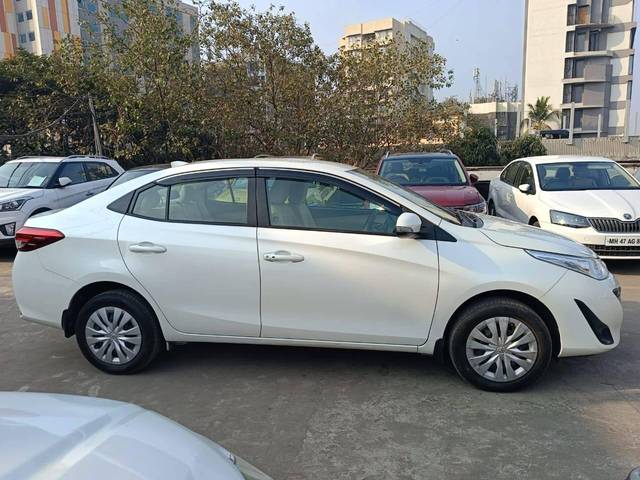 https://images10.gaadi.com/usedcar_image/3601931/original/processed_696371317b5d3b4ac1ed6b8050252a34.jpg?imwidth=6401