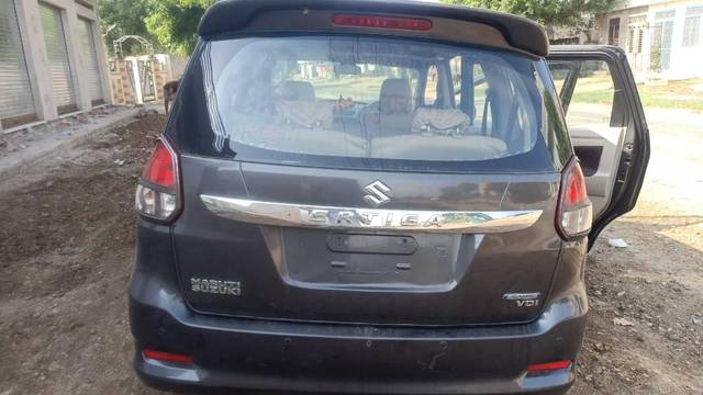 https://images10.gaadi.com/usedcar_image/3601971/original/processed_ea1740cd-55b7-4d3d-a358-316f1e007f18.jpeg?imwidth=6401