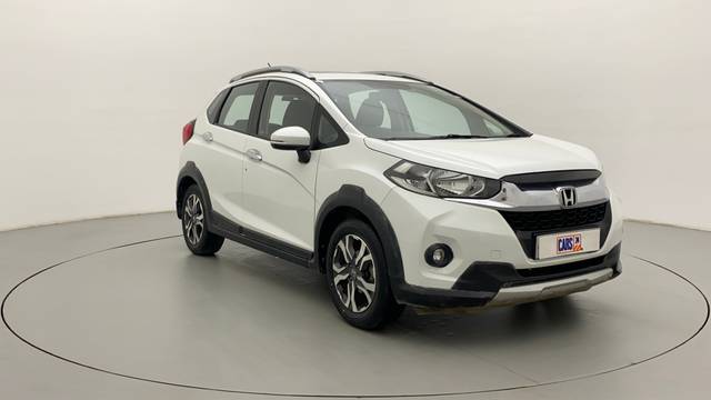 https://images10.gaadi.com/usedcar_image/3601979/original/4040f89d-c152-4ab3-957a-5a605f54be0f__43.jpg?imwidth=6400