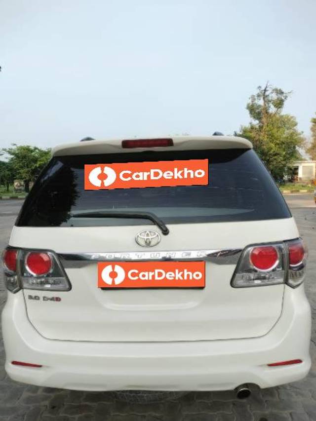 https://images10.gaadi.com/usedcar_image/3602021/original/processed_117908f0-c76b-4ced-bc31-71714c72ebb7.jpg?imwidth=6402