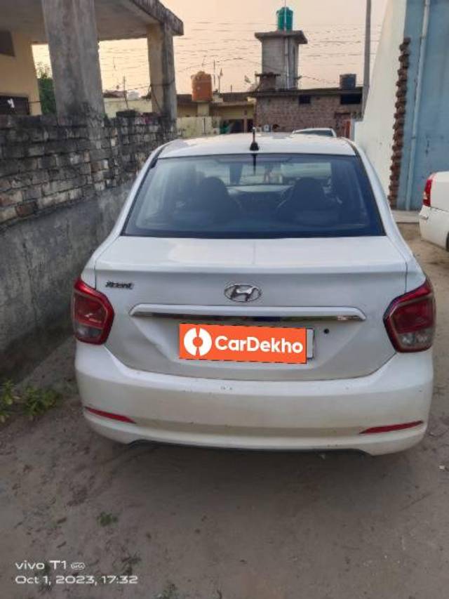 https://images10.gaadi.com/usedcar_image/3602036/original/processed_43b530c3-a0b7-4add-b0c1-468503178325.jpg?imwidth=6401