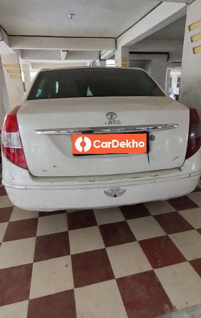 https://images10.gaadi.com/usedcar_image/3602041/original/processed_e1948d3c-e100-4a0a-a23b-030478407c05.jpg?imwidth=6401