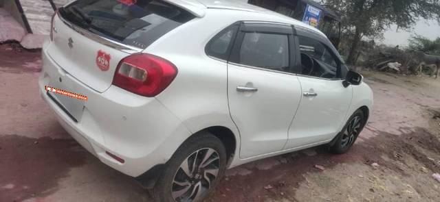 https://images10.gaadi.com/usedcar_image/3602576/original/processed_0b6e0215-913c-4900-b53d-aa688340d97a.jpg?imwidth=6401