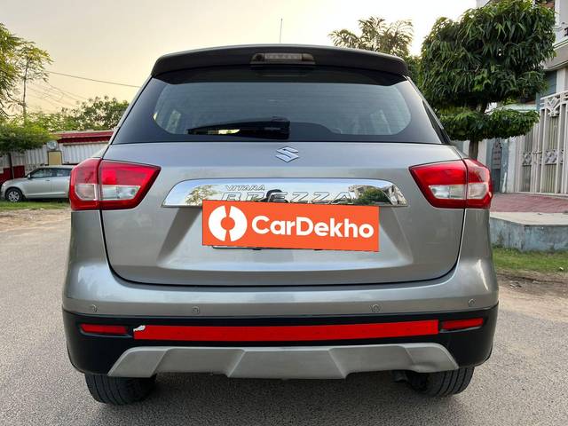 https://images10.gaadi.com/usedcar_image/3602849/original/processed_img2882900__used_car_2882900_1696314503.jpg?imwidth=6402