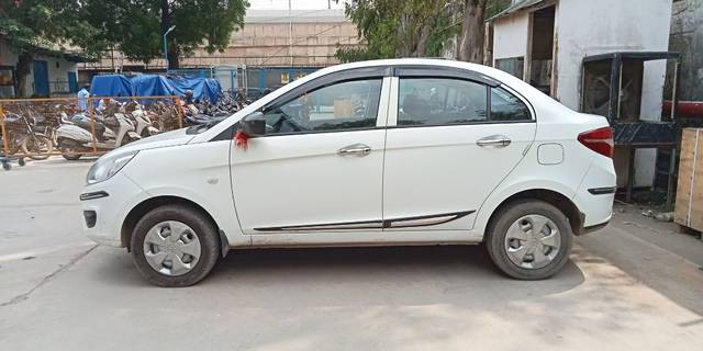 https://images10.gaadi.com/usedcar_image/3602867/original/26__VCC_IMG_1695706299900_1795088_95_1695706355.jpg?imwidth=6401