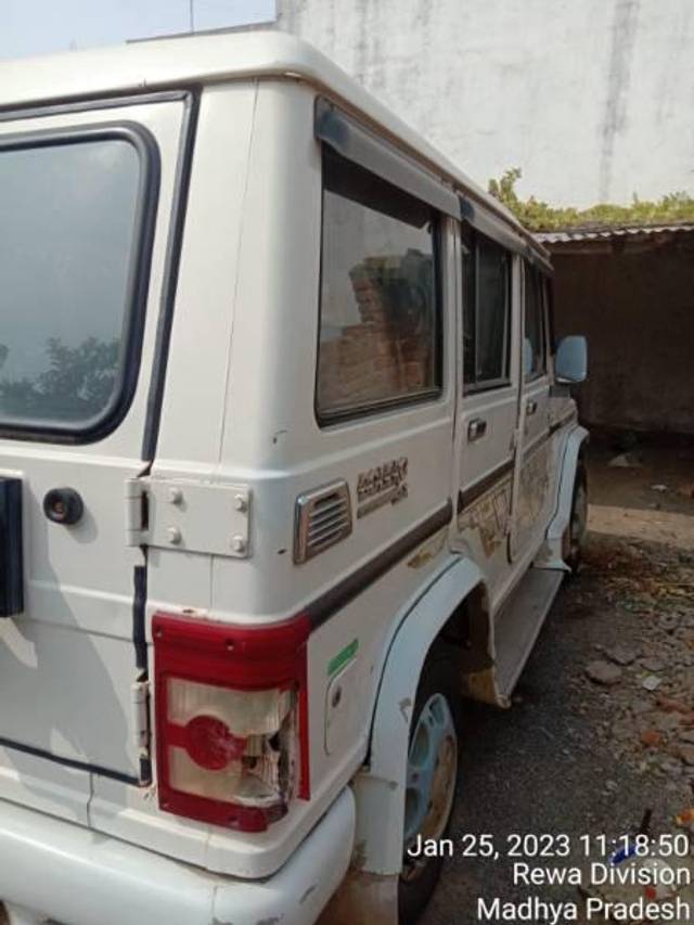 https://images10.gaadi.com/usedcar_image/3602926/original/processed_3922ca0f-8530-4898-a371-726334e4b764.jpg?imwidth=6401