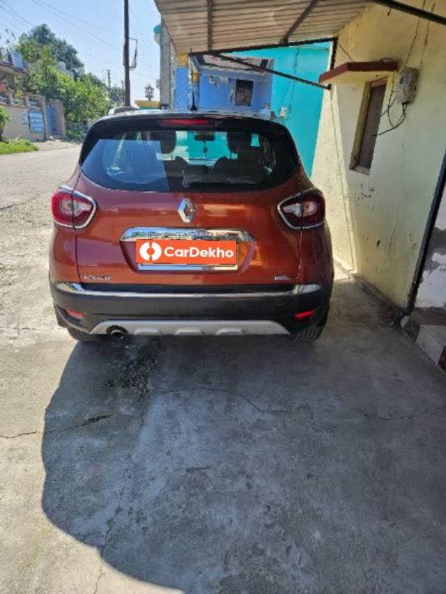 https://images10.gaadi.com/usedcar_image/3603425/original/processed_10057a7a-247b-4e3d-8342-f420290aafa0.jpg?imwidth=6402