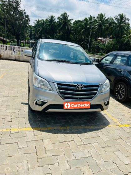 Toyota Innova 2.5 VX (Diesel) 7 Seater BS IV Toyota Innova 2.5 VX (Diesel) 7 Seater BS IV